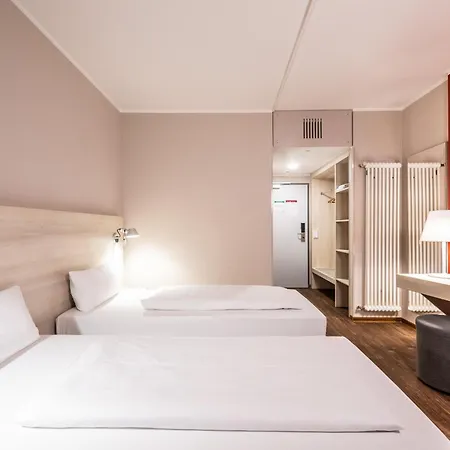 Coffee Fellows Sued Motel Irschenberg