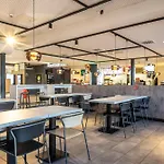 모텔 Coffee Fellows Sued