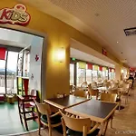 Coffee Fellows Sued 3*
